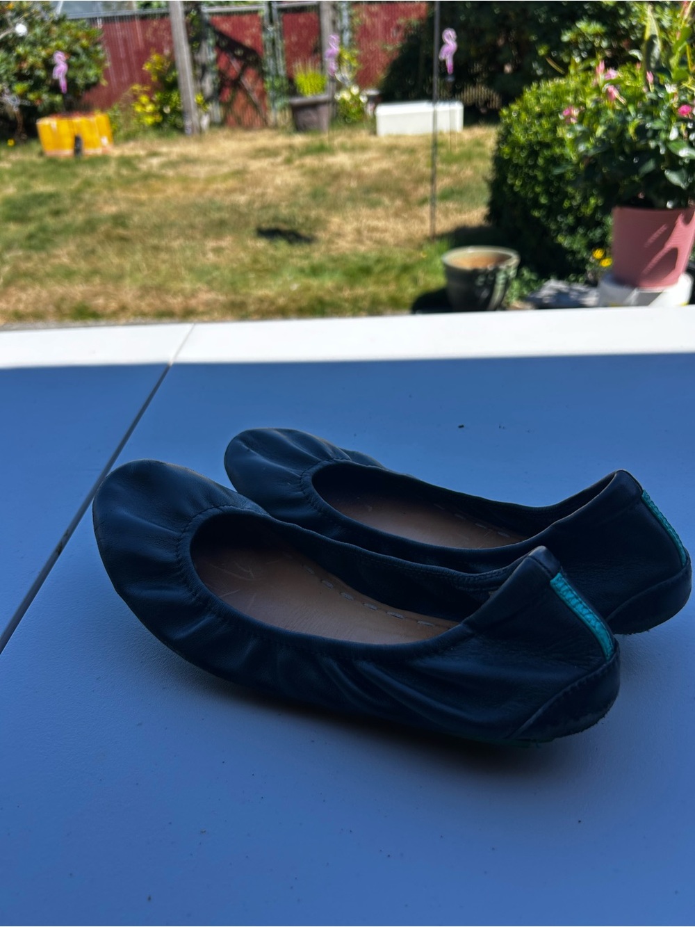 Tieks by Gabriel Women's Black with Green bottom Ballet Flats Size 8 - Picture 7 of 16